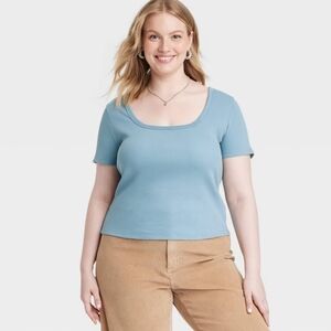 Women's Shrunken Short Sleeve T-Shirt - 2X - Universal Thread